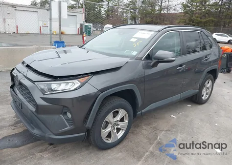 2019 Toyota Rav4 Xle z USA, uszkodzony, nr VIN 2T3P1RFV5KW046926